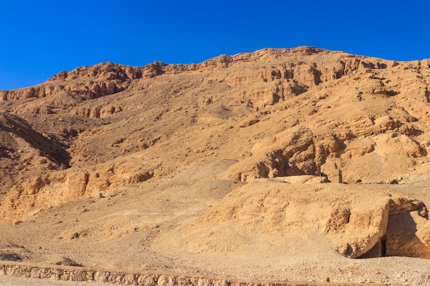 Vallei der koningen op de Westelijke Jordaanoever van de rivier de Nijl in Luxor, Egypte