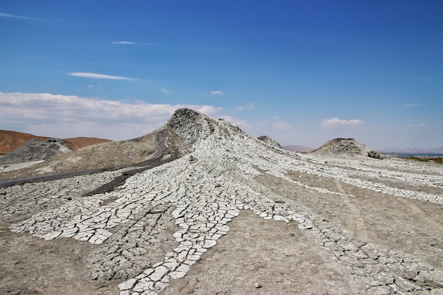 Photo the valley with mud volcanoes, azerbaijan