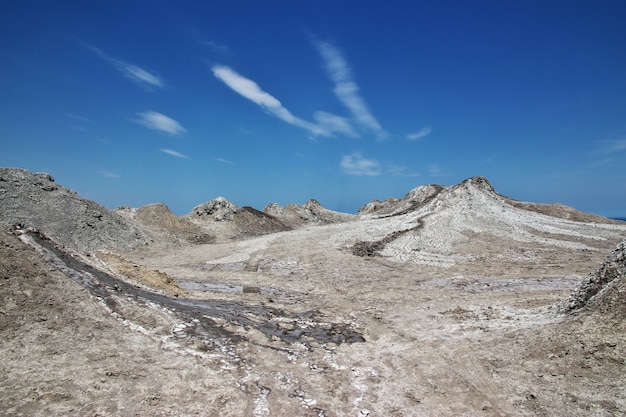 Photo the valley with mud volcanoes, azerbaijan