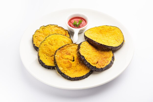 Vangyache Kaap of Pan Fried Crispy Aubergine, Indiaas bijgerecht recept