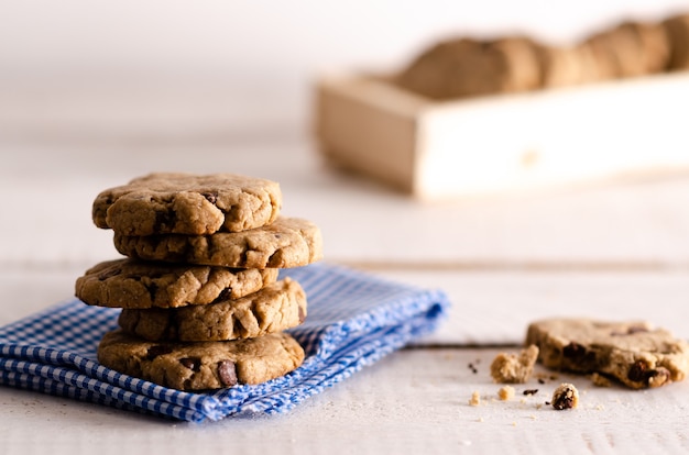 Vanilla and chocolate cookies