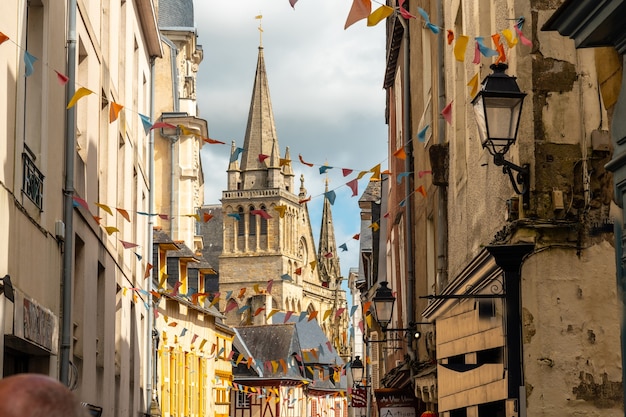 Città costiera medievale di vannes, città vecchia e basilica cattedrale di san pietro, dipartimento di morbihan, in bretagna, francia