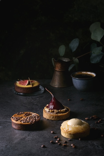 다양한 달콤한 tartlets