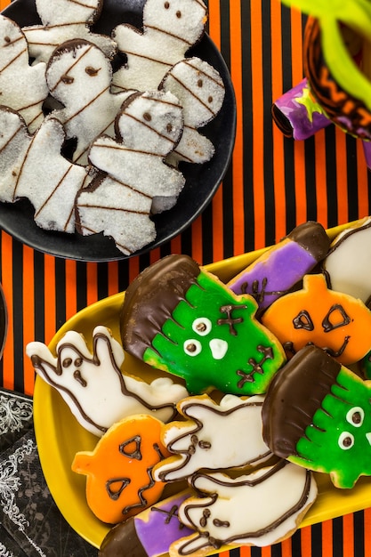 Photo variety of sweets prepared as halloween treats.