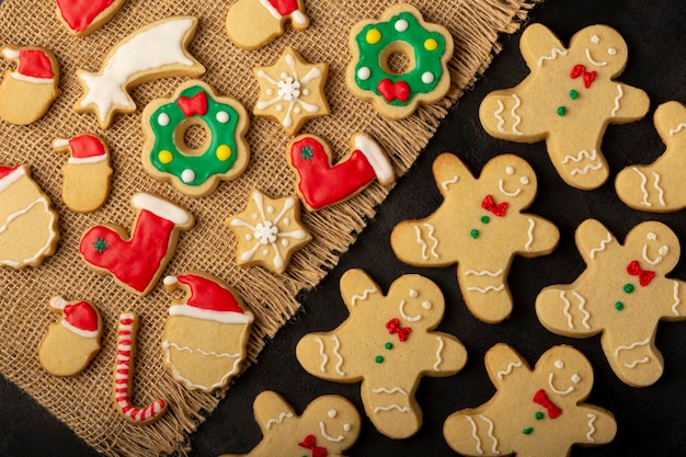 Photo various christmas homemade gingerbread cookies.