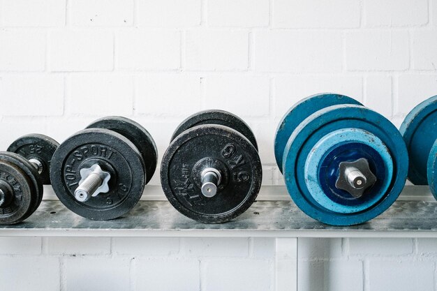 Photo various hand weights at gym