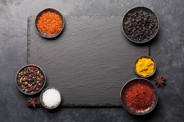 Photo various spices in bowls