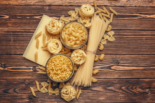 Photo various types of italian pasta