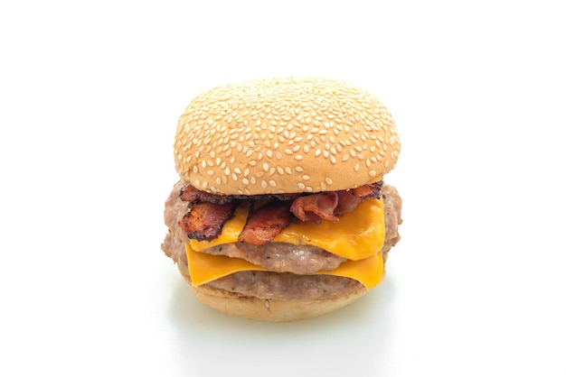 Varkenshamburger of varkenshamburger met kaas en bacon die op witte achtergrond wordt geïsoleerd