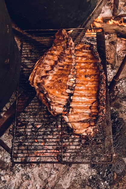 Varkensribbetjes barbecue Patagonië Argentinië