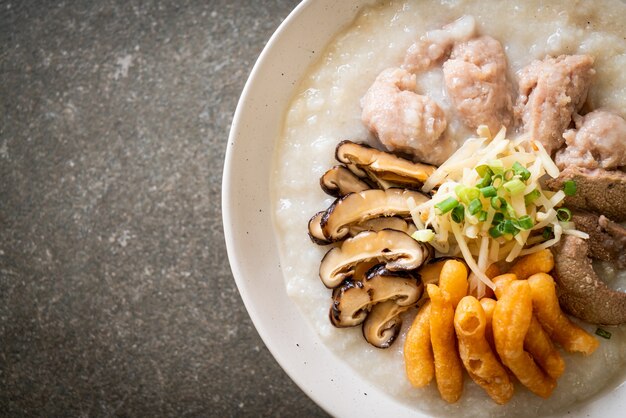 Varkensvleescongee of pap met varkenskom