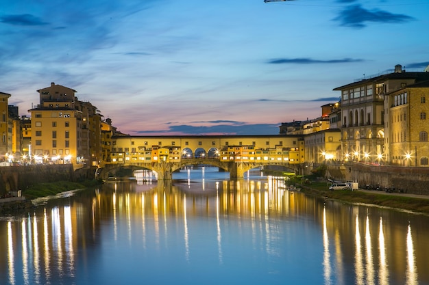 Vecchio brug Florence Italië in de ochtend.