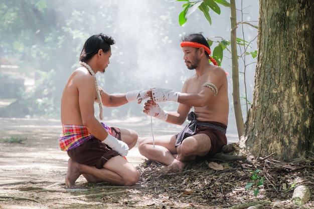 Vechtsporten van het muay thai, thai boksen.