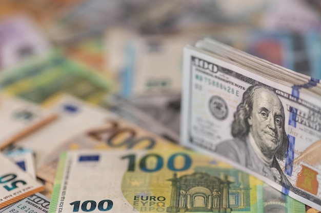 Veel dollars en euro's Achtergrond en textuur