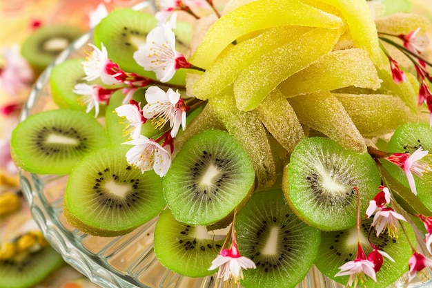 Veel gekonfijte kiwi-vruchten