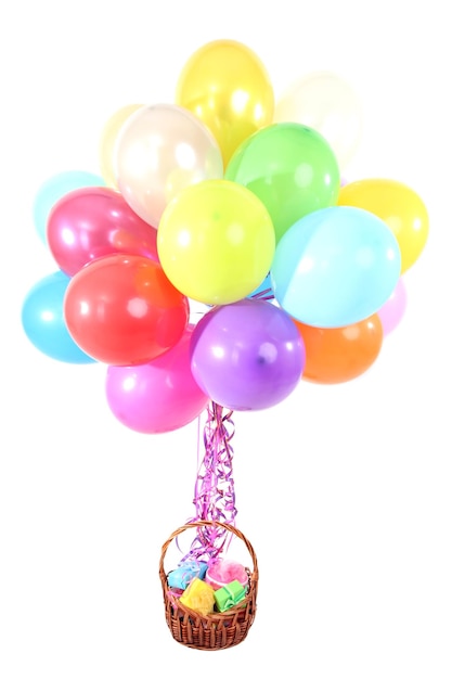 Veel heldere ballonnen en manden met geschenken geïsoleerd op wit