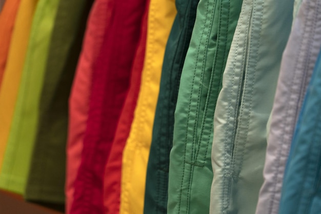 Veel verschillende kleuren zwempak voor heren