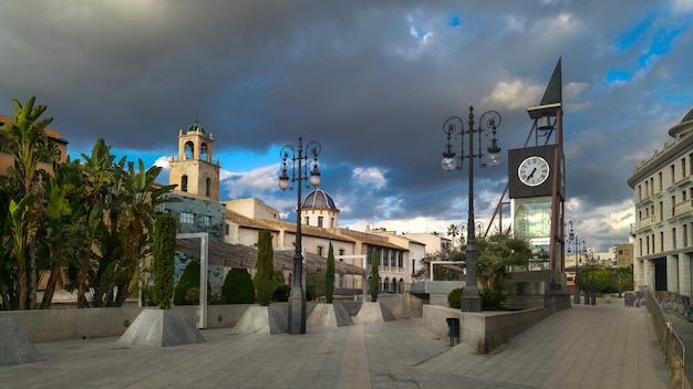 Vega baja del segura orihuela junto al ro segura a su paso por orihuela paisaje entre puentes