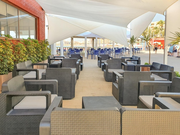 Vega baja del segura - terraza de cafetería junto a playa