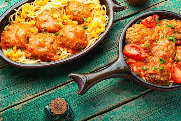 Vegan meatballs or falafel and pasta