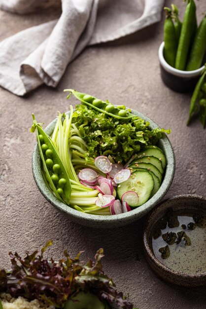 Veganistische gezonde groene boeddhakom