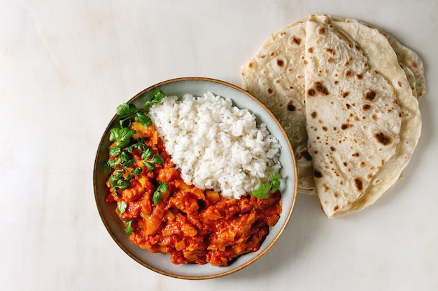 Veganistische jackfruit-curry