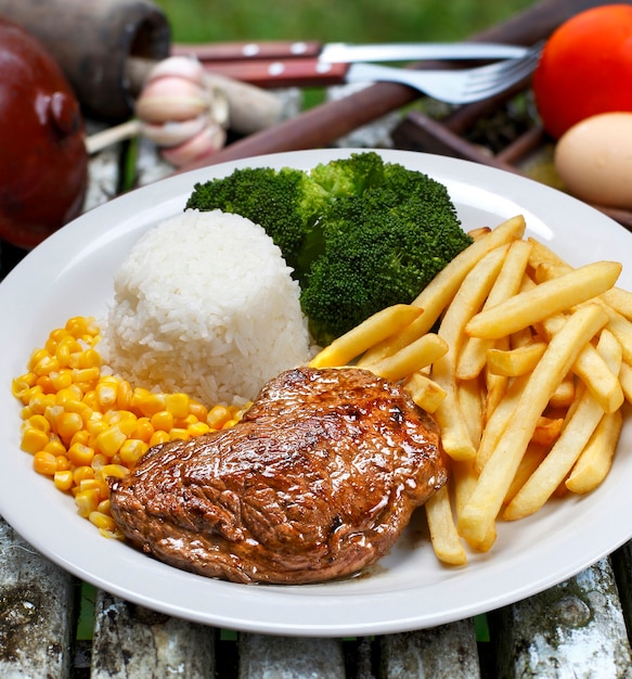 Vegetable, roast beef and mashed potatoes