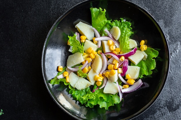 野菜サラダポテトコーンレタスとコーンフード