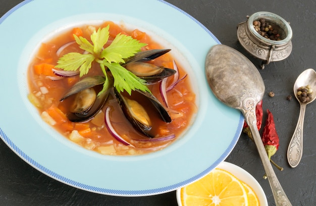 Vegetable soup with seafood