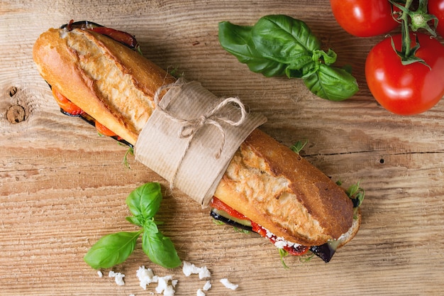 Panino vegetariano baguette