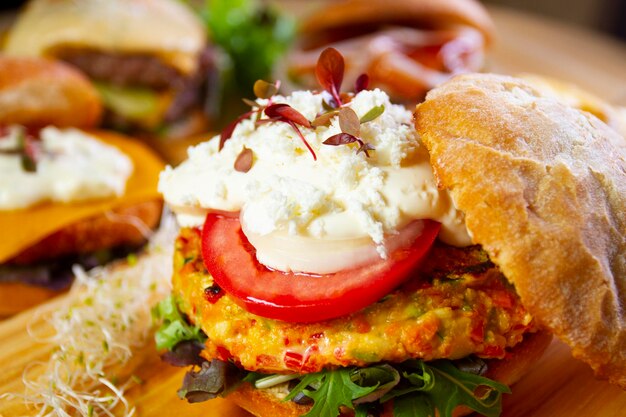 Vegetarian burger made with a mixture of vegetables and products such as tofu or seitan.