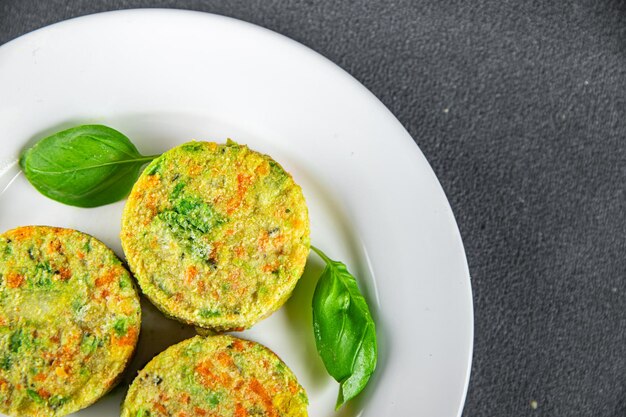 ベジタリアン コットレット 野菜 ブロッコリー 鮮やかなベジタリアン 食べ物