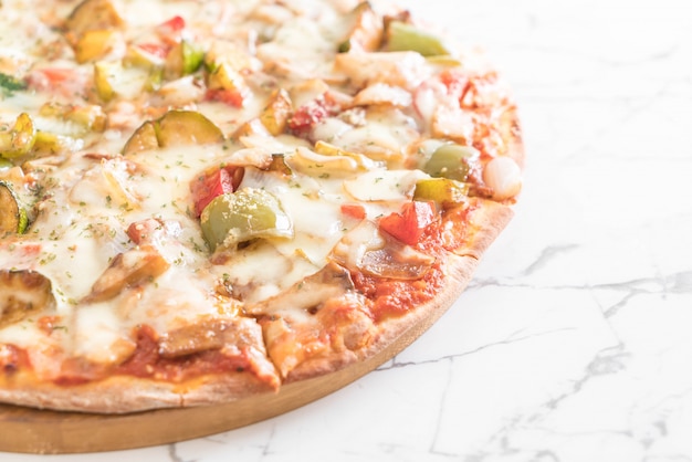 vegetarian pizza on table