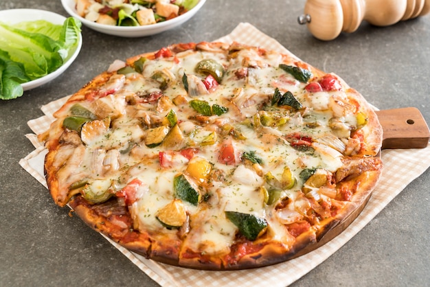 vegetarian pizza on table