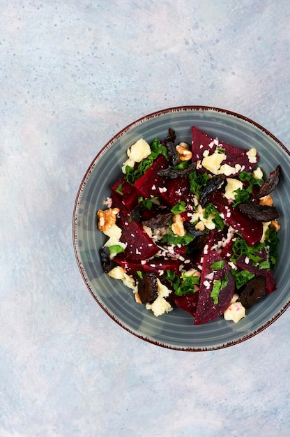 Vegetarian salad with beets and nuts