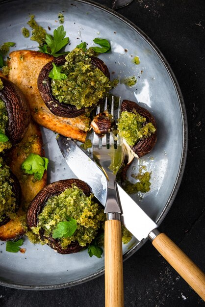 Foto vegetarisch gezond eten makkelijk en simpel recept champignons op toast