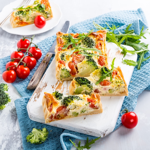 Vegetarische zelfgemaakte quiche