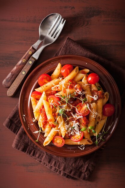 Veggie penne pasta with tomatoes parmesan thyme