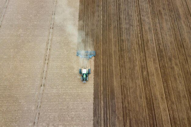 Veldteelt, voorbereiding om te planten, luchtfoto