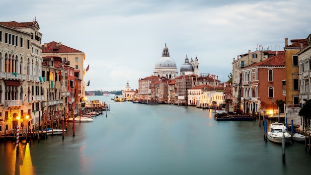 Venetië Italië en Basilica Santa Maria della Salute