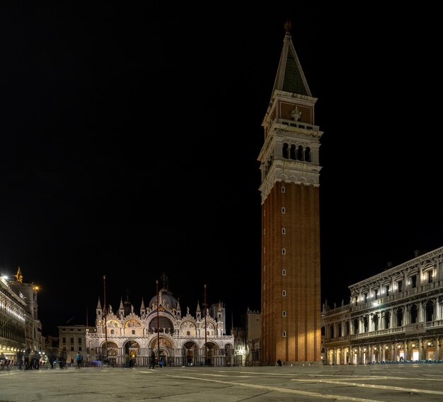 Foto venezia di notte