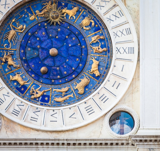 Quadrante dell'orologio astronomico di piazza san marco a venezia