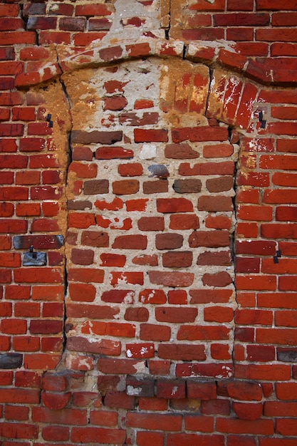 Venster van een oud huis.