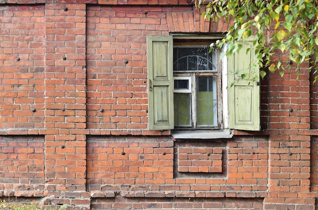 Venster van een oud Russisch huis