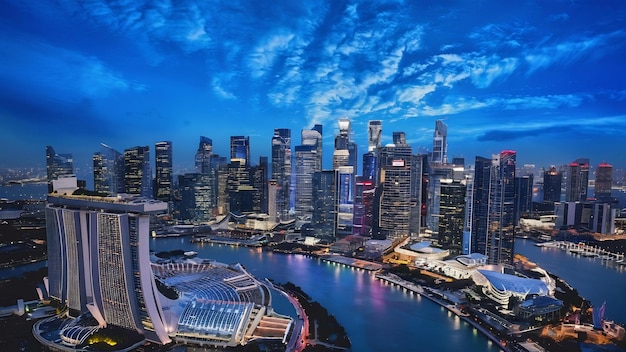 Verbazingwekkende luchtfoto van het stadsbeeld van Singapore met veel wolkenkrabbers