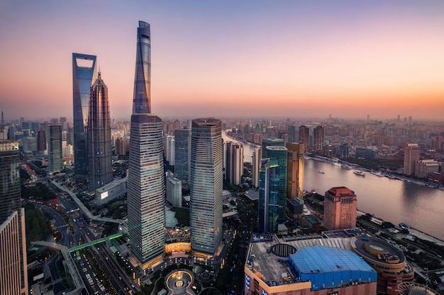 Verbazingwekkende wolkenkrabbers in Shanghai