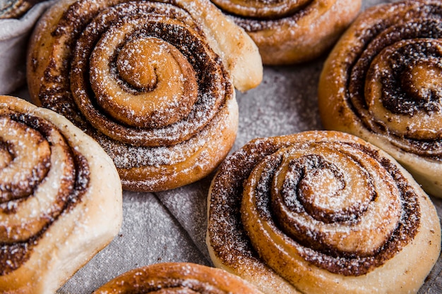 Vergrote weergave van heerlijke kaneelbroodjes