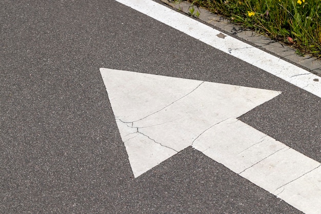 Verharde weg voor autoverkeer