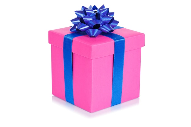 Verjaardagscadeau kerstcadeau roze doos geïsoleerd op wit