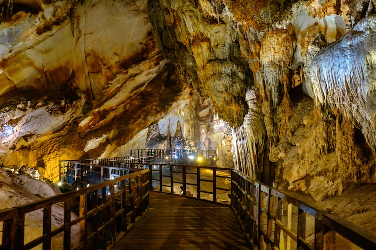 Foto verken de paradise-grot in vietnam